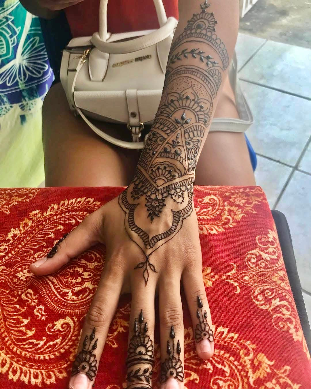 HENNA TATTOOS